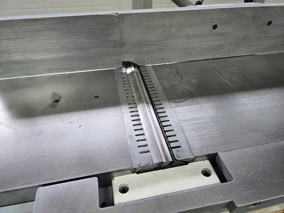 Wyrowniarka SAC FS 430