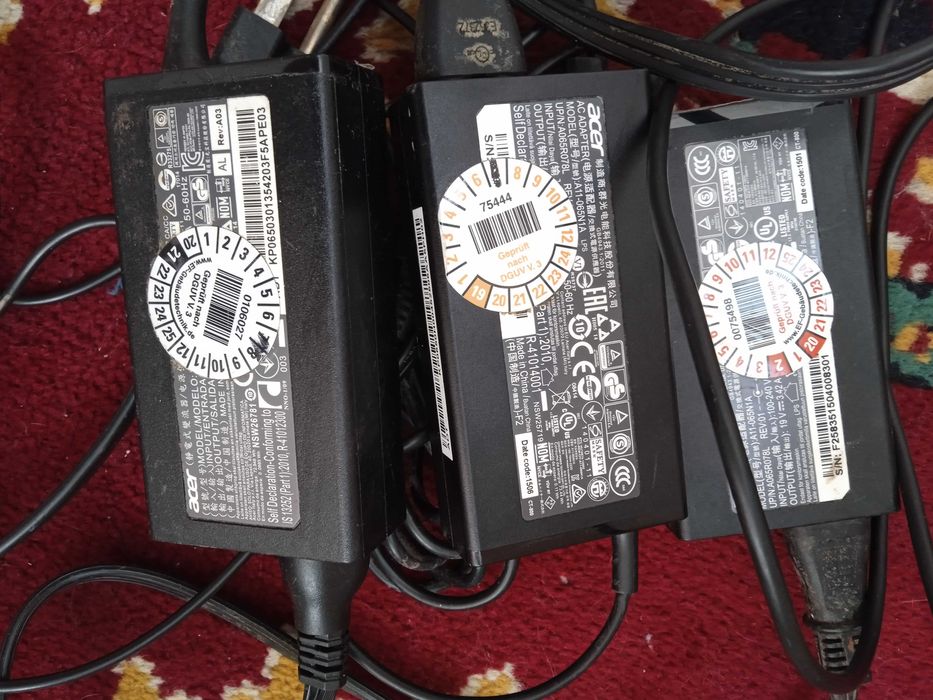 Зарядные  для ноутбуков dell acer  asuss lenovo HP