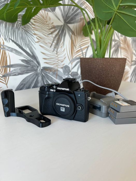 【OLYMPUS】OM-D EM-10 Mark3 ★ジャンク品★ OLYMPUS OM-D E-M10 MarkⅢ ジャンク OLYMPUS デジタル一眼レフ