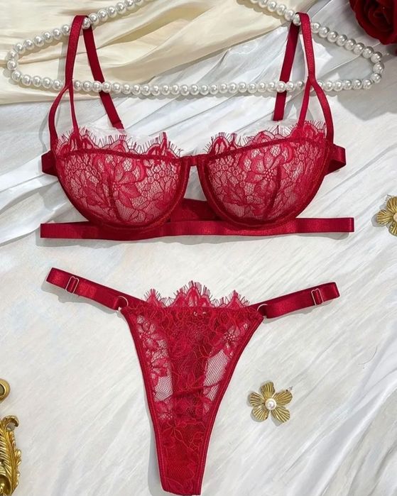 Нежный эротический кружевной комплект
