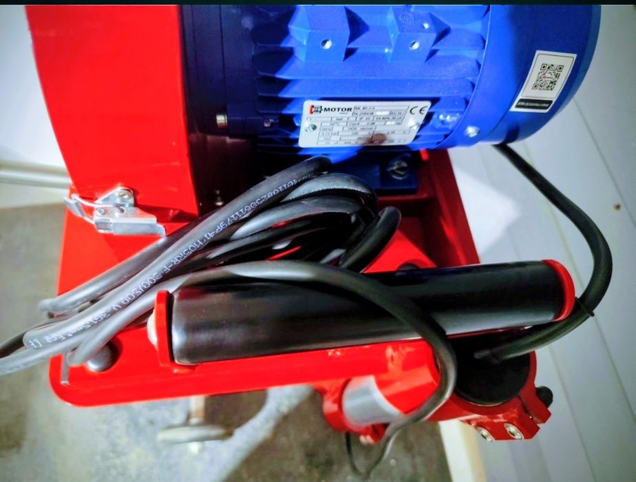 Przenośna ręczna piła taśmowa ciesielska stolarska. stan bdb