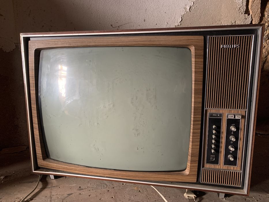 Televisão antiga da Philips