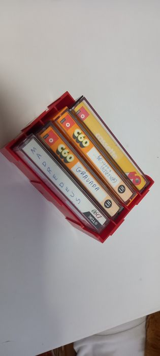 Cacetes com diversas músicas