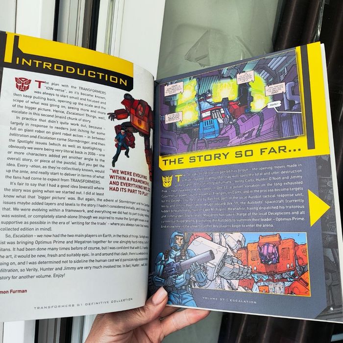 Колекційний Transformers The Definitive G1 Vol 37 Escalation HC