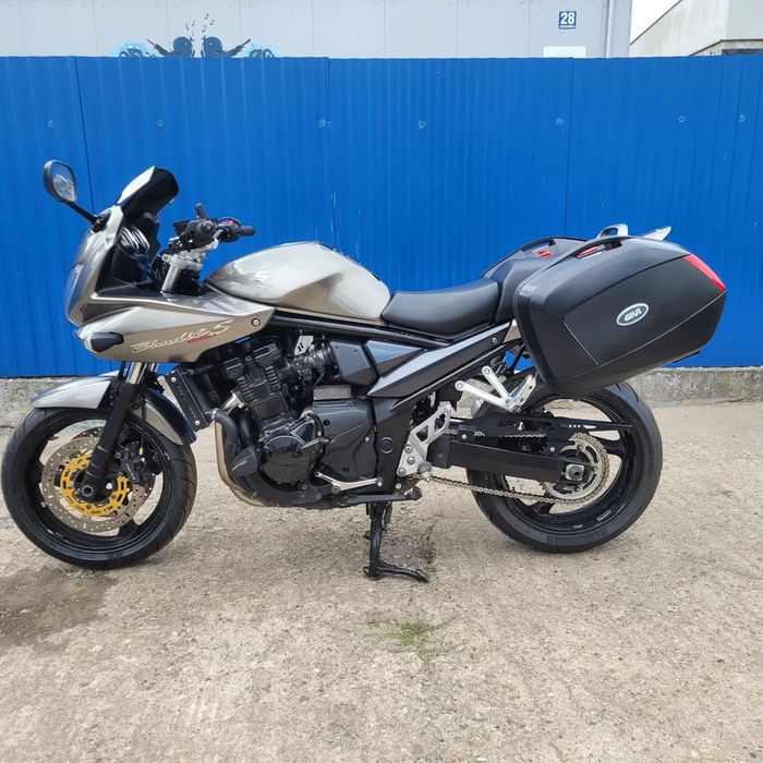 Suzuki Bandit SUZUKI GSF 1250 BANDIT Kufry Wydech Akrapovic Grzane Manetki Szyba MRA