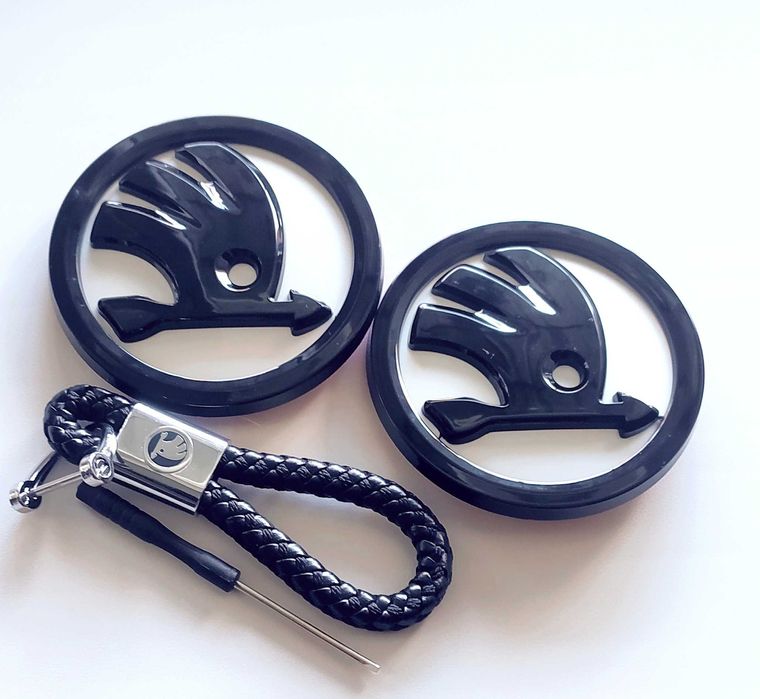 Емблеми на капот / багажник Skoda шильдик / значки Шкода + Подарунок