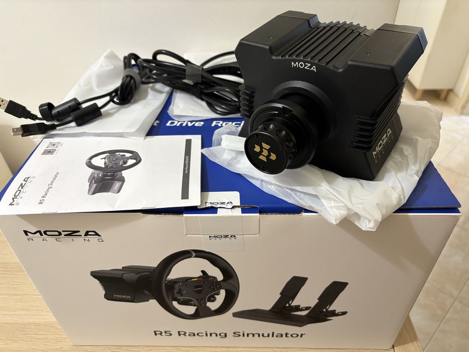 Base Moza R5 Direct Drive 5.5 Nm