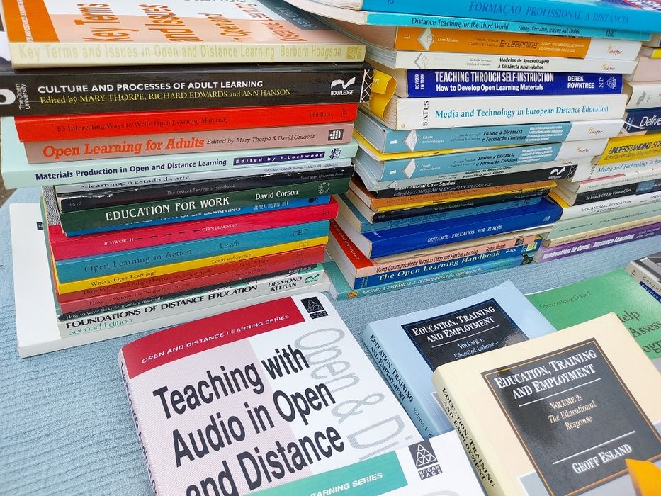 Coleção de livros de educação a distância dos anos 90