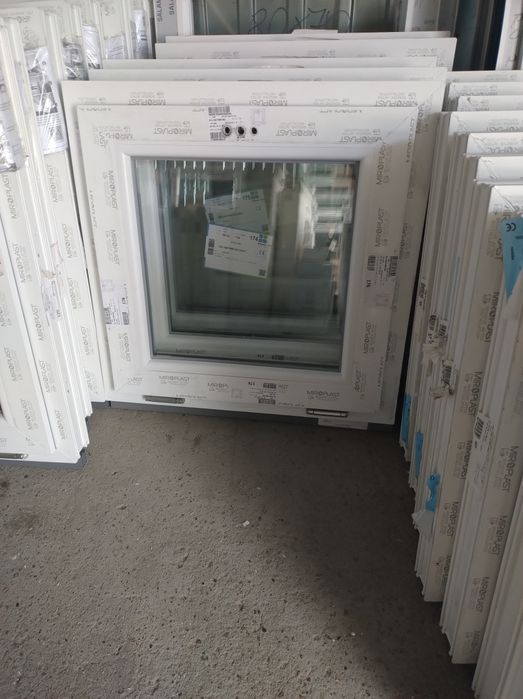 Sprzedam okno nowe  60wys*60szer Uchylne