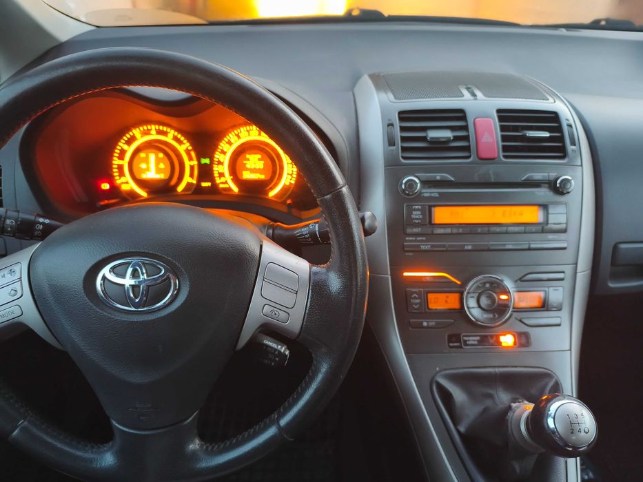 Toyota Auris 1.6 (2008rok)