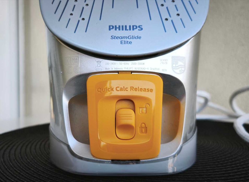 Ferro a Vapor Philips Azur de 2800W com base SteamGlide Elite