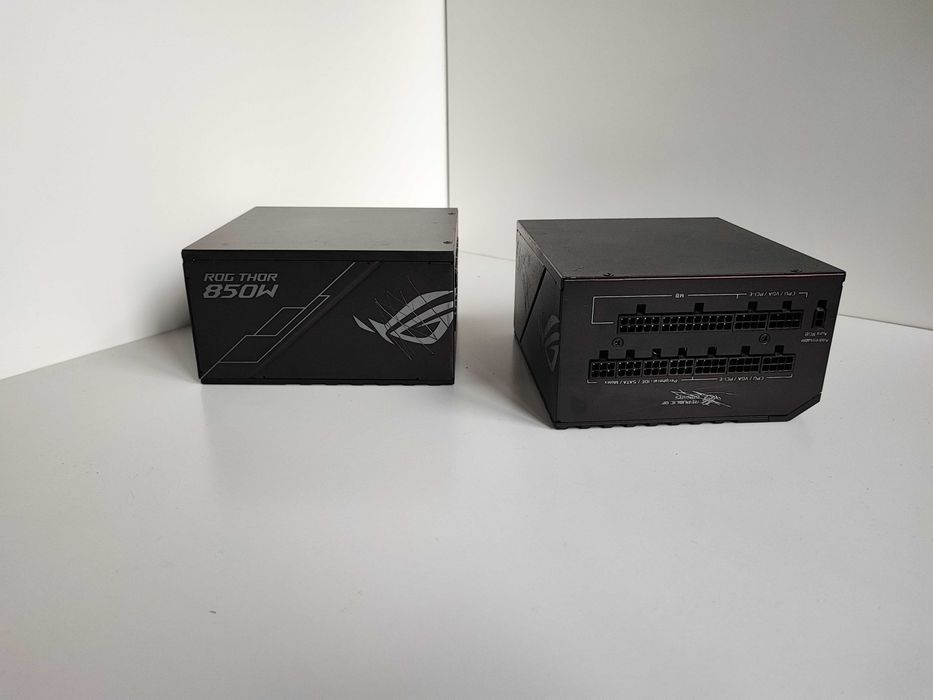 Блок живлення Asus Rog Thor 850W,80 Plus Platinum без шнура та кабелів