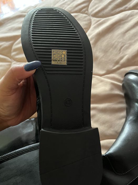 Botas novas nunca usadas