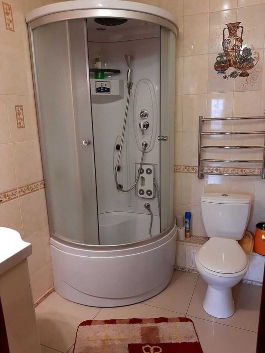 Аренда дома посуточно Дорогожичи до 50 чел, сп/мест 28, бассейн, баня