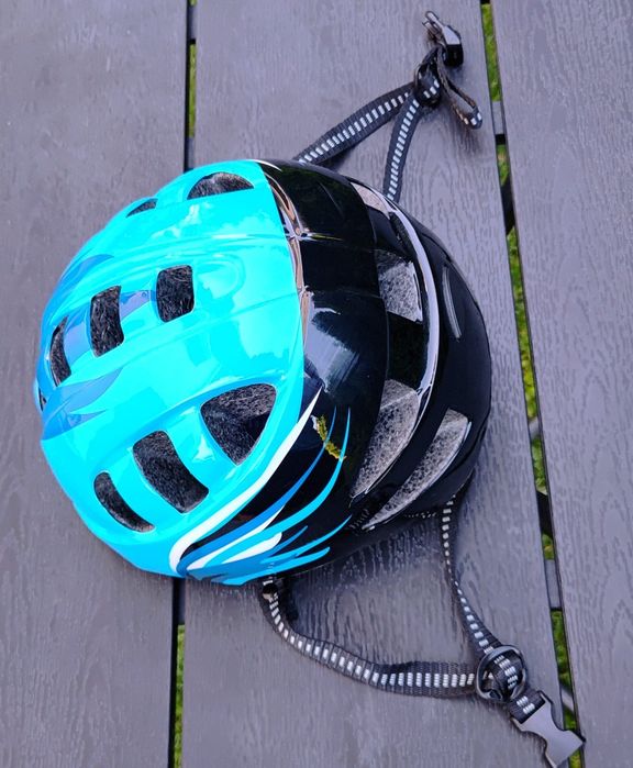 Kask dziecięcy Meteor roz.52-56cm lekko używany
