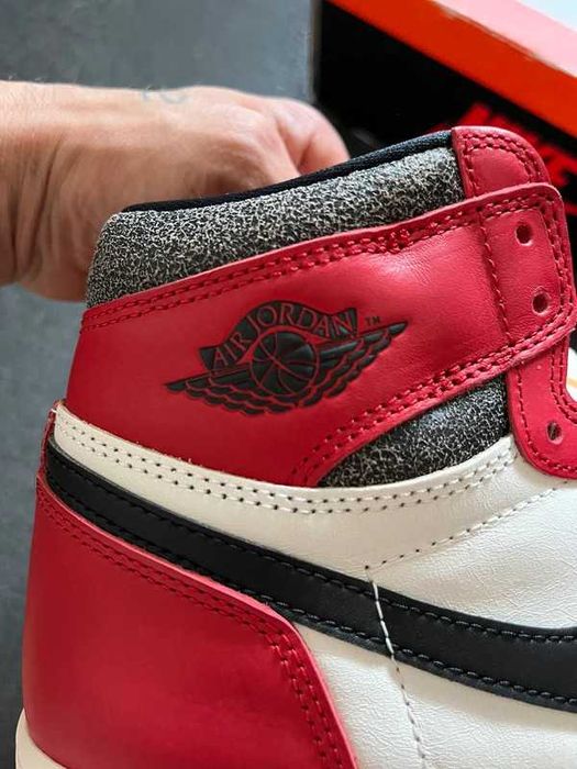 A-Jordan1RetroHighOGChicagoLostAndFound r-43