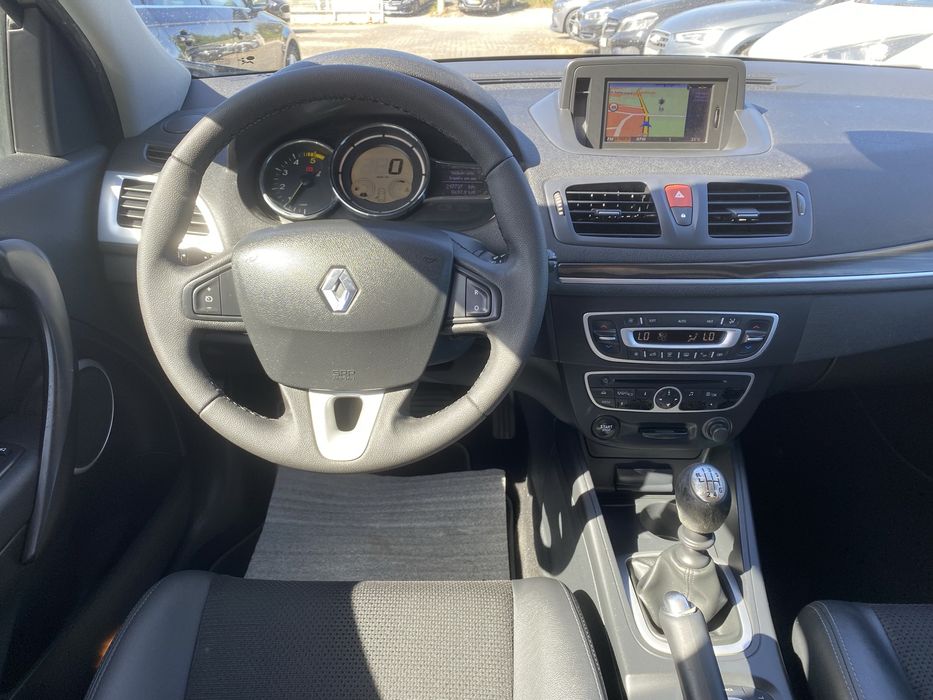 Renault Megane 1.5 dci 110cv + GPS + Nacional
