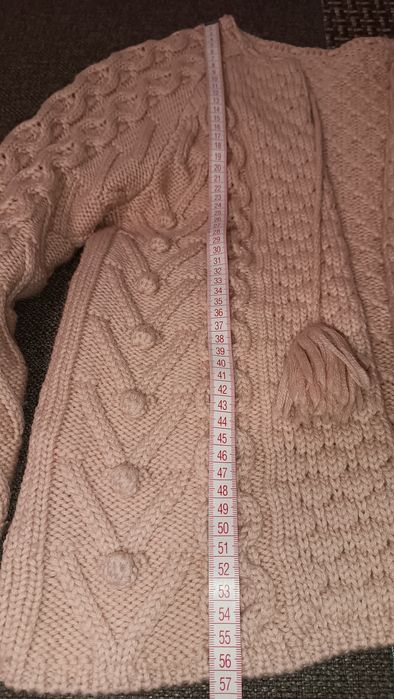 Тепла в'язана кофта