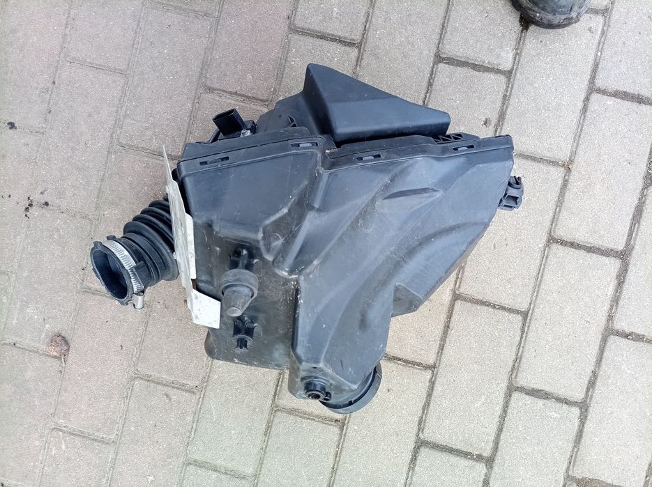 Obudowa filtra powietrza Audi A4 B8 1,8 tfsi
