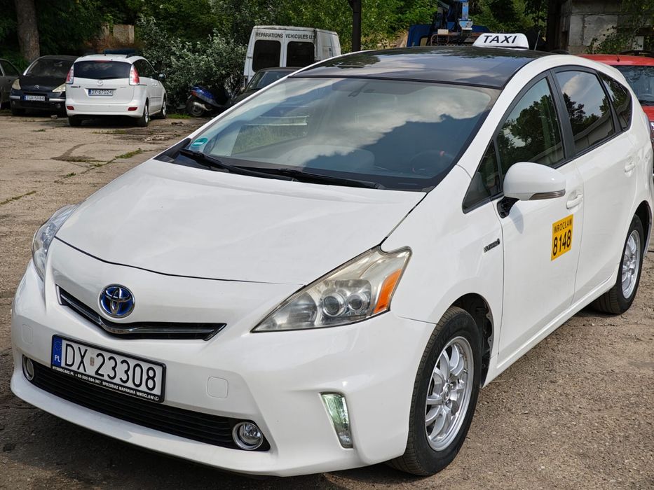 Аренда автомобилей для работы в такси.