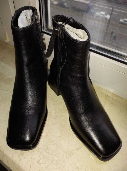 Ботинки женские черного цвета RESERVED, новые , натуральная кожа, 37р.