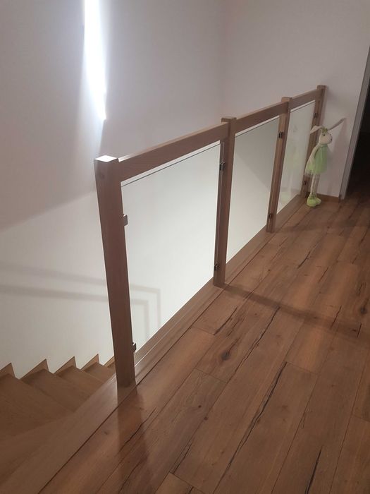 Schody drewniane , balustrady , trepy dębowe