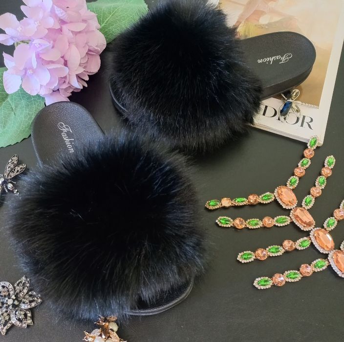 Меховие шльопки для дому та вулиці