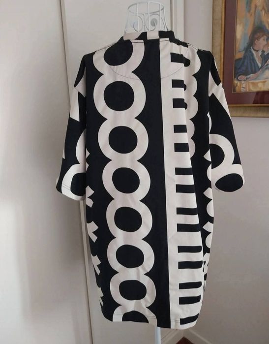 T-shirt preto e bege | Marc jacobs | super oversize | Tamanho O / S