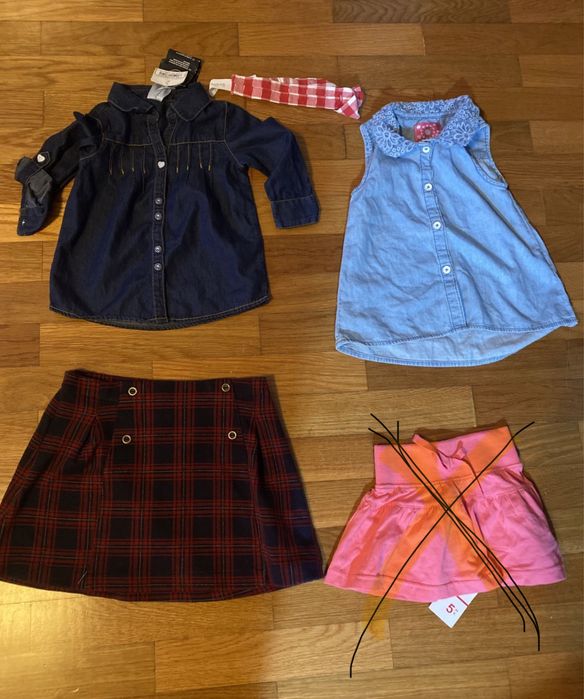 calcas e camisolas /bodies de bebe, capa chuva , vestidos , babetes com etiqueta