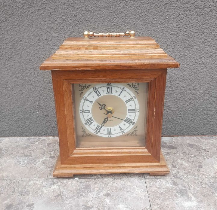Q14 Zegar kominkowy kwarcowy jasne drewno sprawny