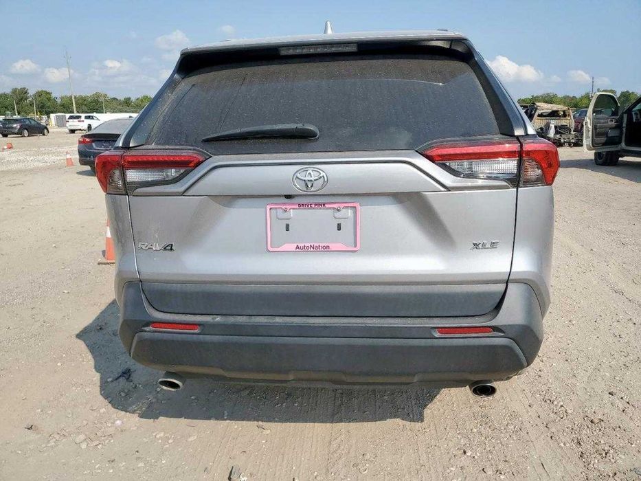 Toyota RAV4 XLE Premium 2021