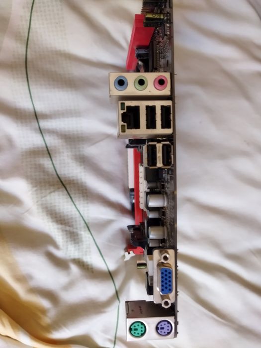 Материнська плата Biostar