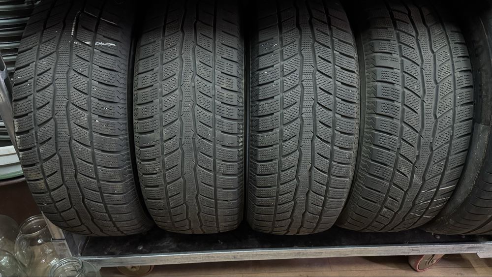 235/55R18 Зима Goodrich