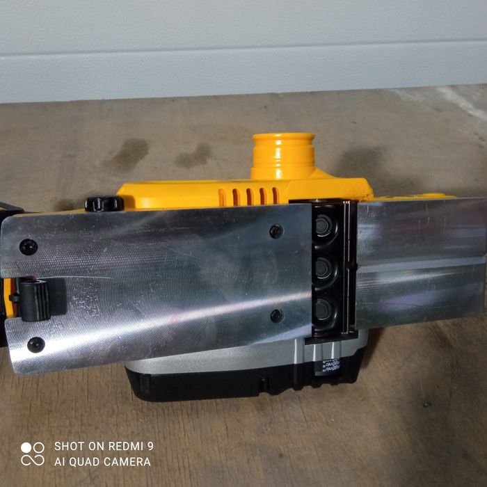 Strug elektryczny DeWalt dcp580