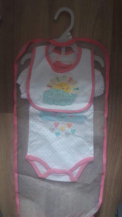 Nowe body i śliniak z 5 10 15  r.68