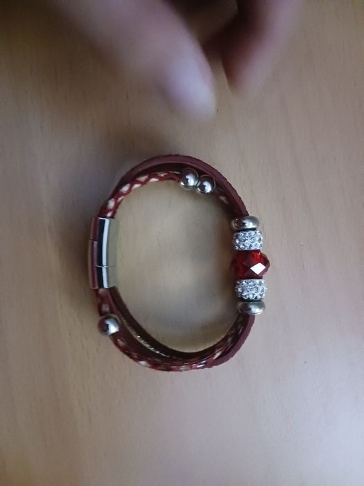 Pulseira com detalhes