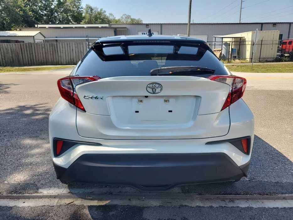 Toyota C-HR XLE      2019