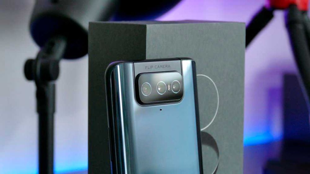 Asus ZenFone 8 Flip 6.7", Telemóvel Android 13 (8 GB RAM, 256 GB ROM)