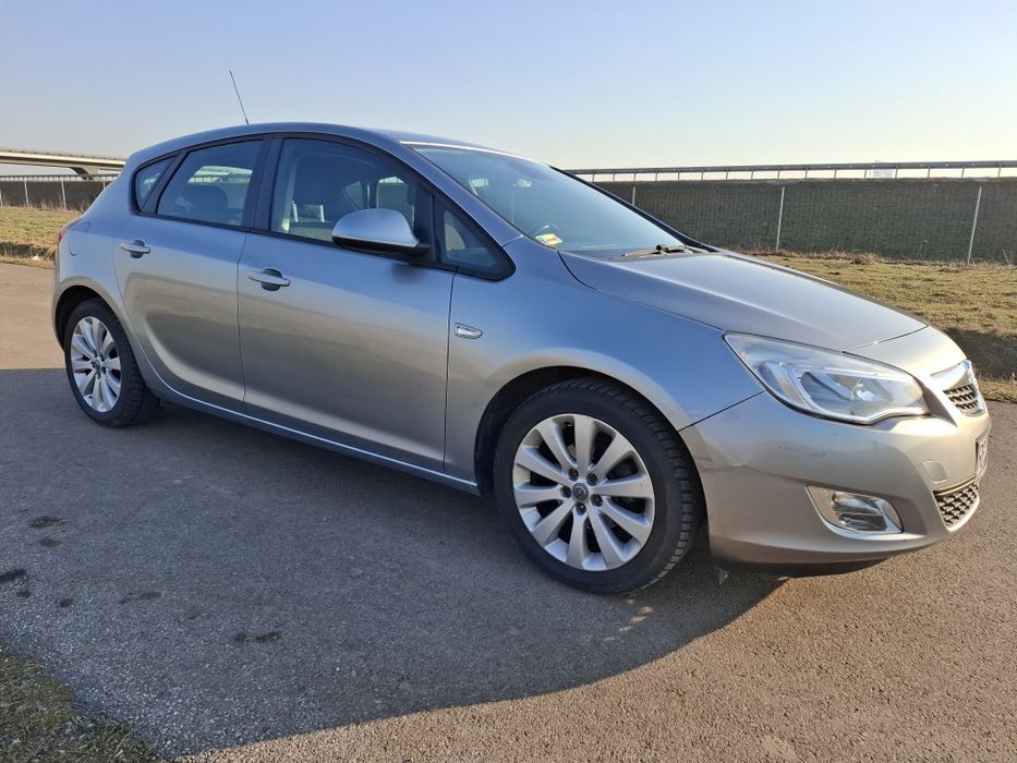 Samochód Opel Astra J