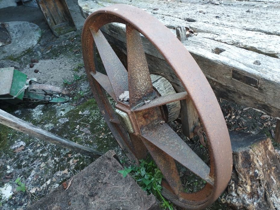Carro de bois para restaurar