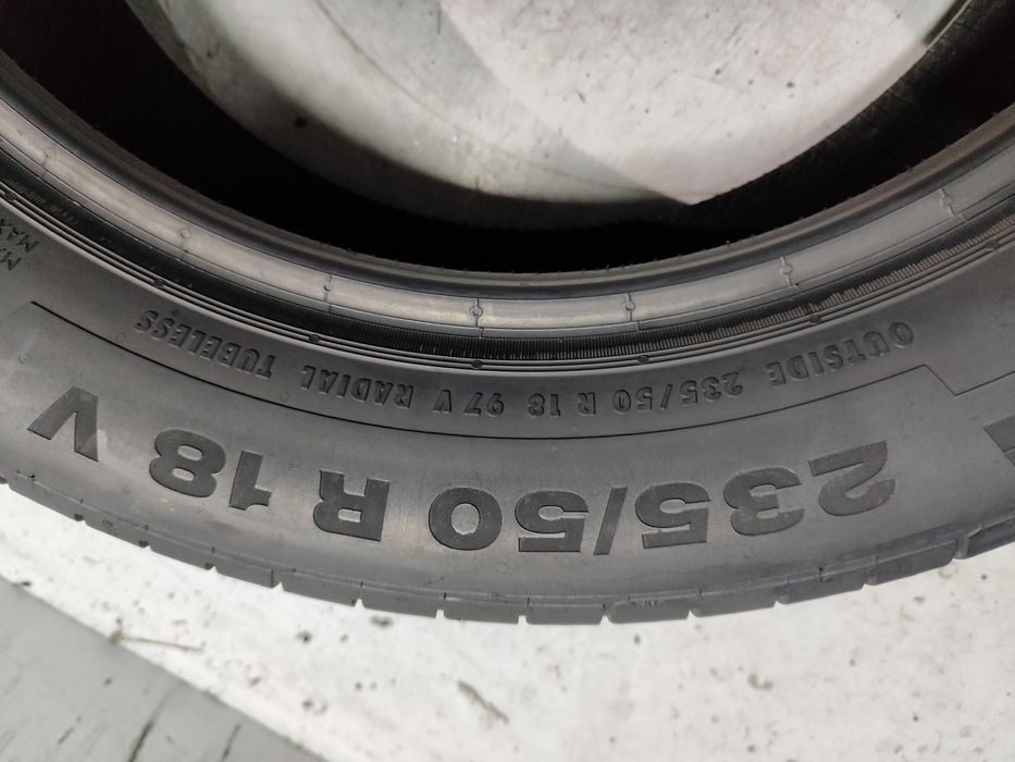 2 pneus semi novos continental contact 235/50R18 97V Oferta dos Portes
