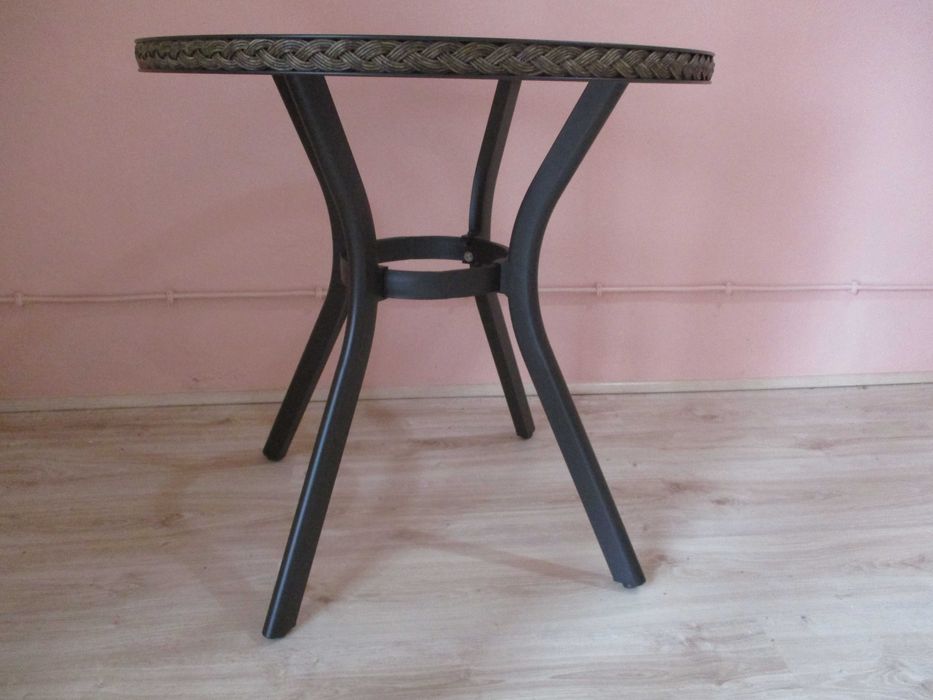 Mesa de exterior e interior