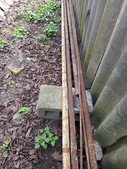 Трубы разные метал,швеллер.