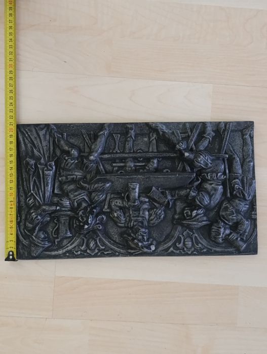 Две картины ,застолье