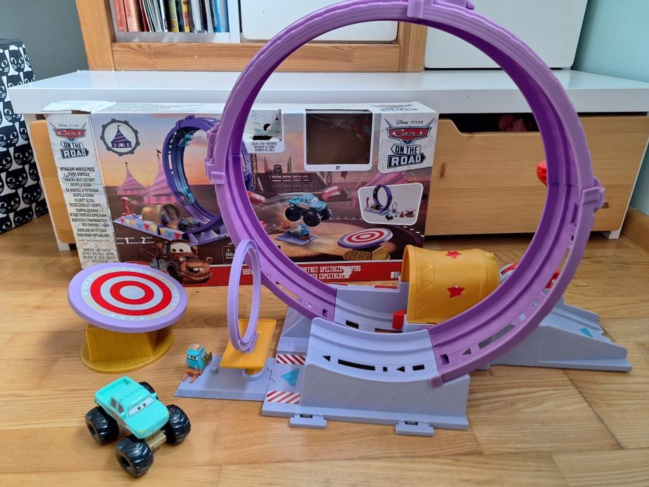 Popisowa pętla Ivy Cars Auta w trasie