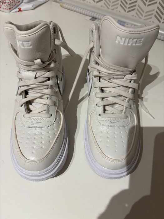 Original Nike Tennis Shoes
