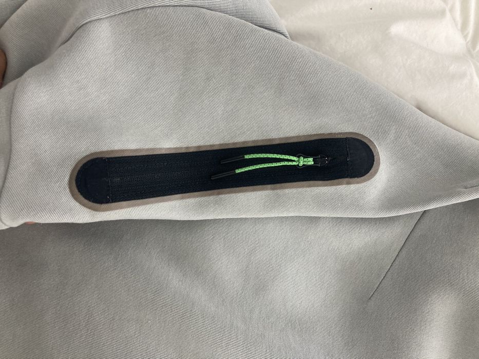 Nike Tech cinzento e preto