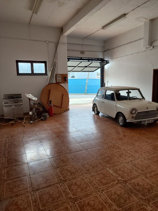 Arrendo Armazém na Malveira