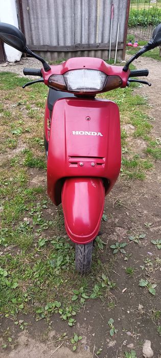 Продам скутер  Хонда такт 16