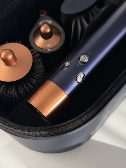 Стайлер Dyson з дифузором